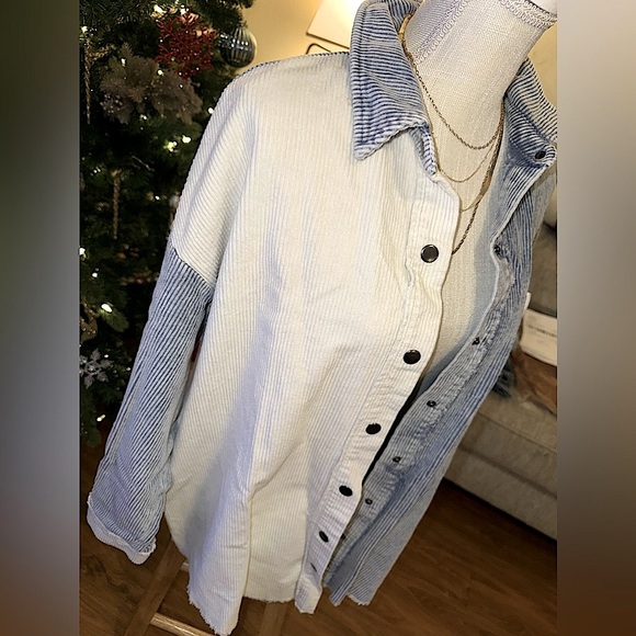 ☃️BOGO50%☃️ 🆕🩵VANILLA BAY: BLUE/IVORY ColorBlock Corduroy Shacket MEDIUM - Picture 7 of 17